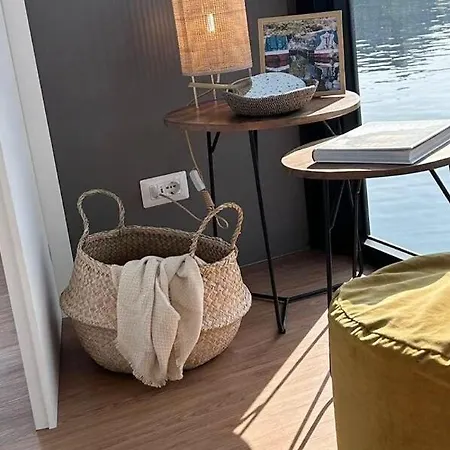 Jacuzzi & Relax On Greyhouseboat Dormelletto