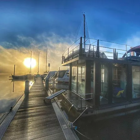 Jacuzzi & Relax On Greyhouseboat Bateau-hôtel
